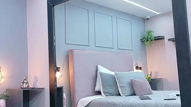 Camila_Hill_'s cam snapshot