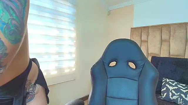 Naughty_Kittenm's cam snapshot