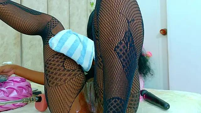 ShanelWest's cam snapshot