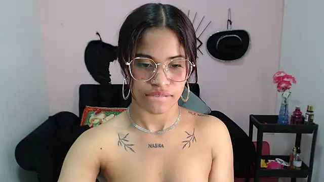 mia_sexgirl's cam snapshot