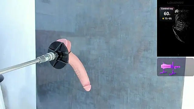 Issys_milf's cam snapshot