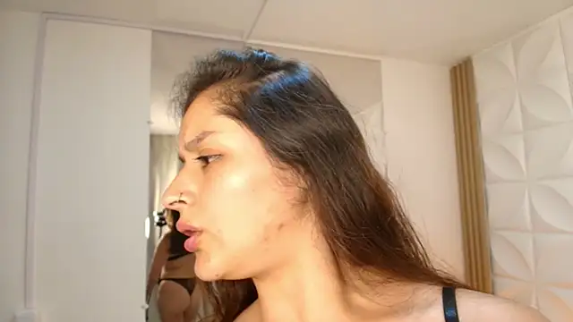 Lily_rousee_'s cam snapshot