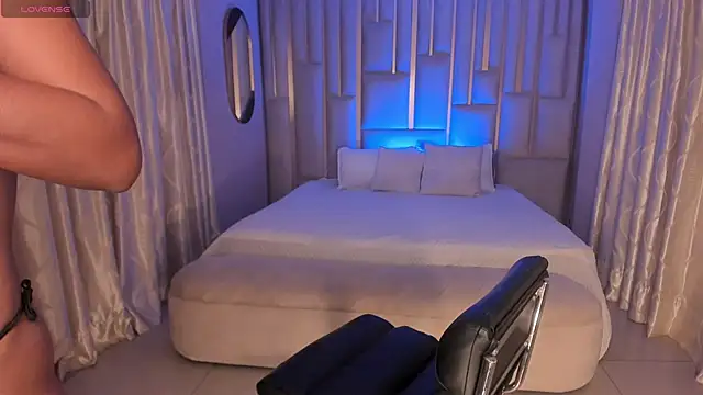 NatalieLewis's cam snapshot