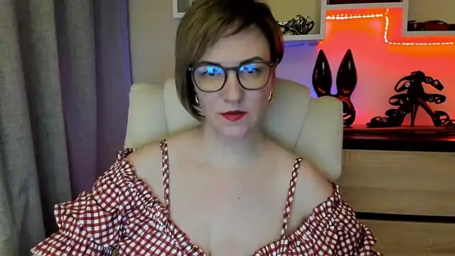 feliziaDesire's cam snapshot