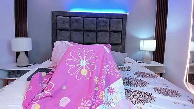 Susann_Ross's cam snapshot