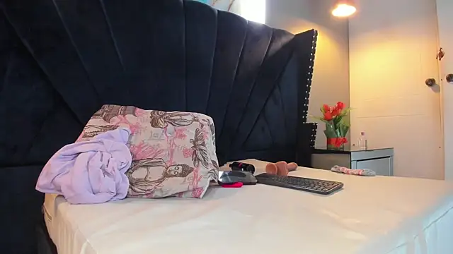 MAHIASMITH13's cam snapshot