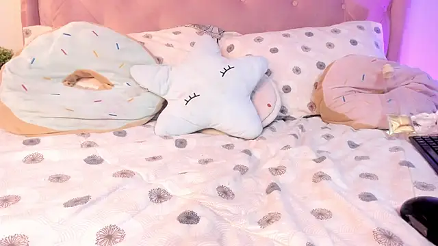 Vanelope_evanss's cam snapshot