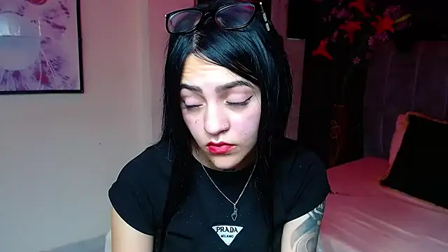 Violettasquirt's cam snapshot