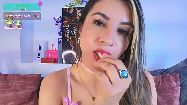 may_wood's cam snapshot