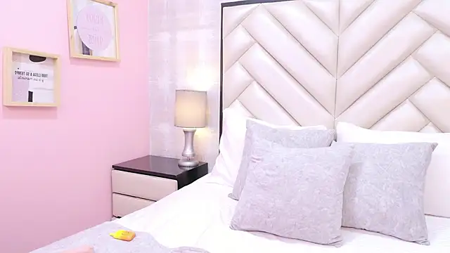 CristalShayy's cam snapshot