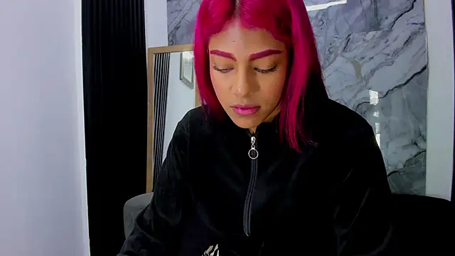 Luna_Ember's cam snapshot