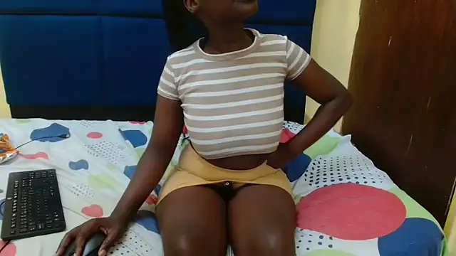 MilkyTitties's cam snapshot