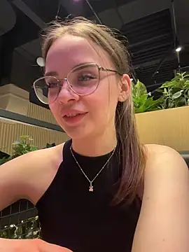 KristiRich's cam snapshot