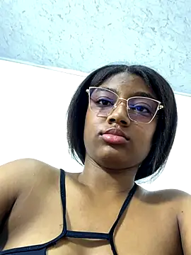 Bella-2005's cam snapshot