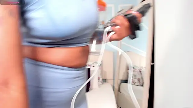 bhritany_brow's cam snapshot