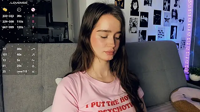 lovelyalivia live sex cam