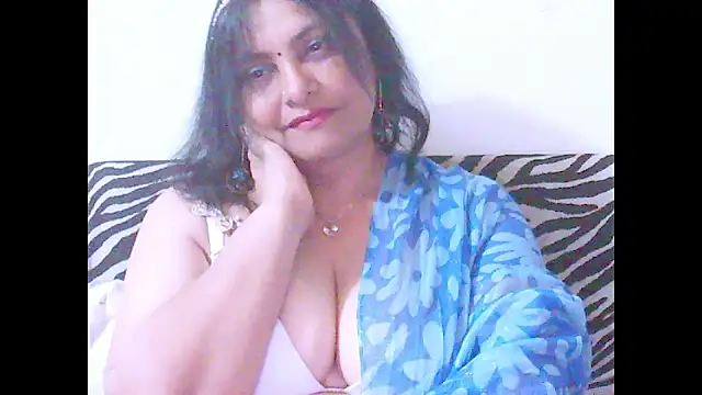 Indiansweetness77's cam snapshot