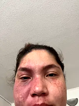 WhiteWomen's cam snapshot