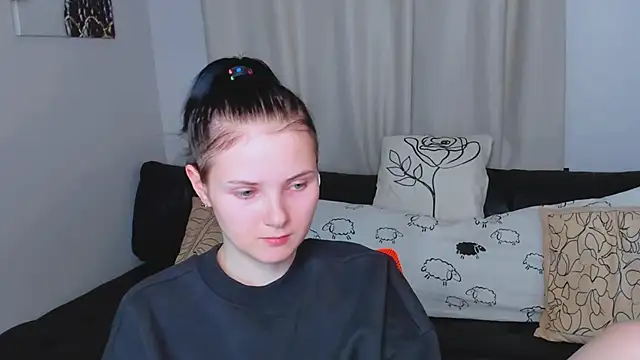 Leila_xxBaby's cam snapshot