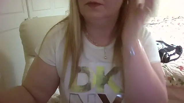 arianamodel4you's cam snapshot