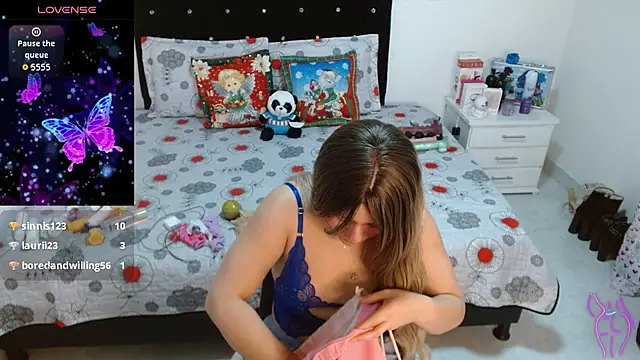 soniafuckboobs's cam snapshot