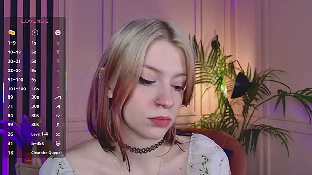 arielabradberry's cam snapshot