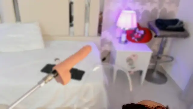 Miliaangeles's cam snapshot