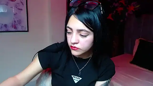 Violettasquirt's cam snapshot