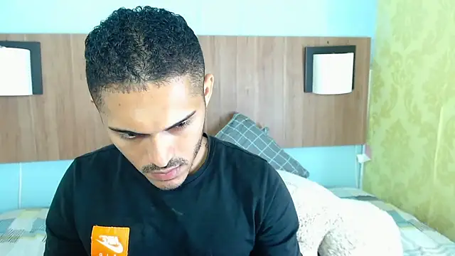 Derek_Storm_'s cam snapshot