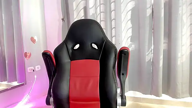 DustinandJordan's cam snapshot