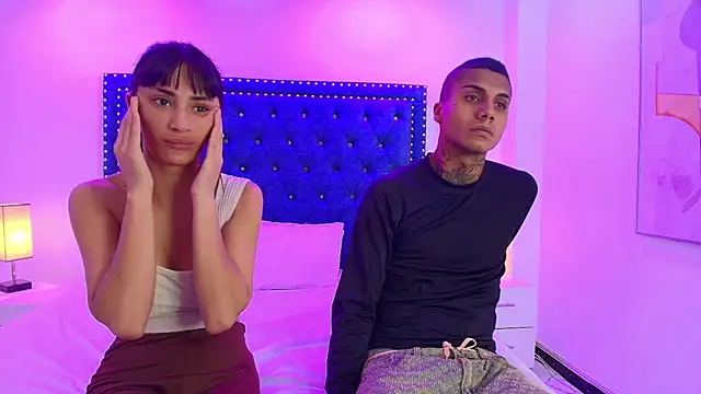 Damian_and_roxanne's cam snapshot