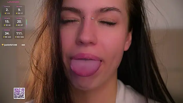 vivid_girls_vg's cam snapshot