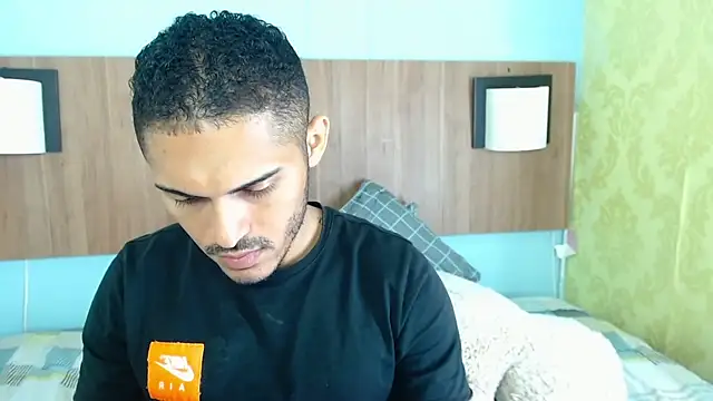 Derek_Storm_'s cam snapshot