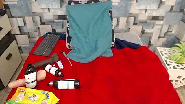 angel_dthroatt's cam snapshot