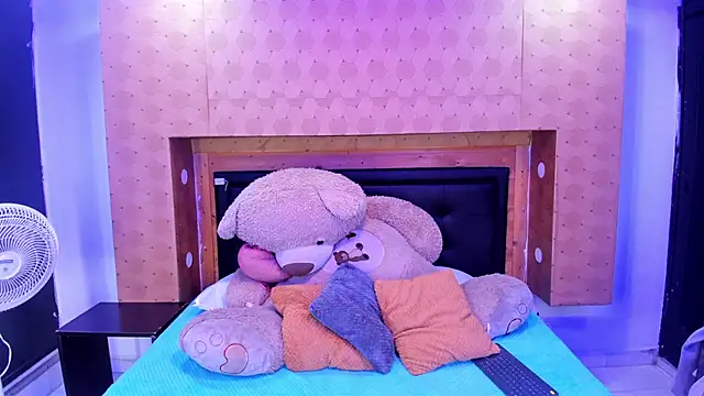 SofiCams1 live sex cam