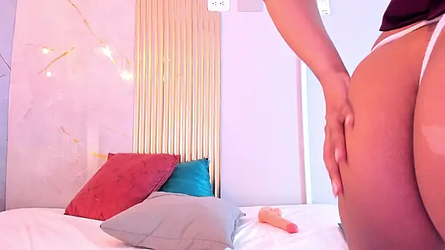 angie_harmony's cam snapshot