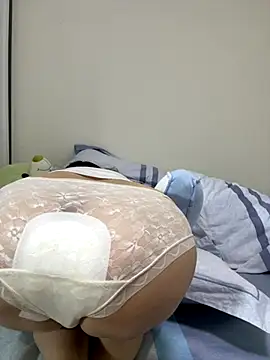 chick-888's cam snapshot