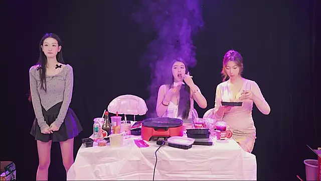 summer_001XT live sex cam