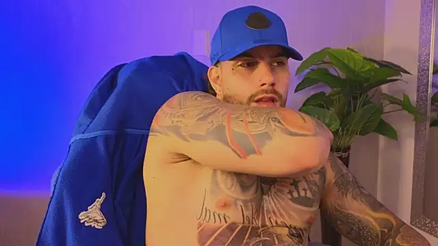 Ades_Lowe's cam snapshot