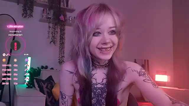 Lollyshy's cam snapshot