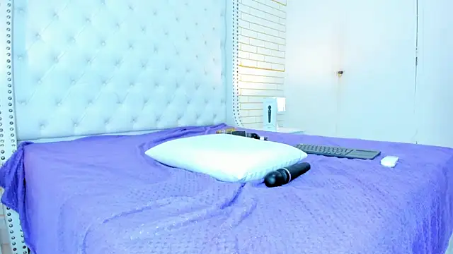 kylie_wilsson's cam snapshot