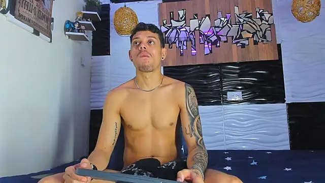 Friendsofeverything_'s cam snapshot