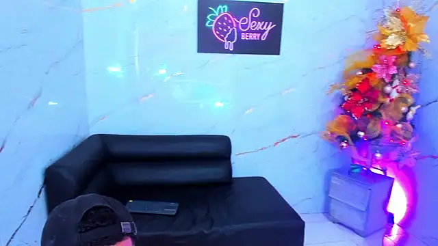 Room_boys_hot's cam snapshot