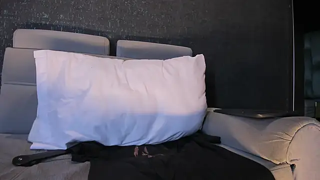 kaletattoo's cam snapshot