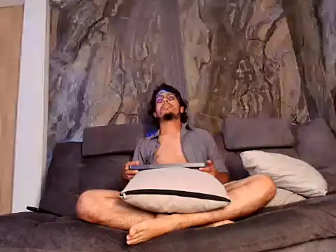 EnzoDarkwood's cam snapshot