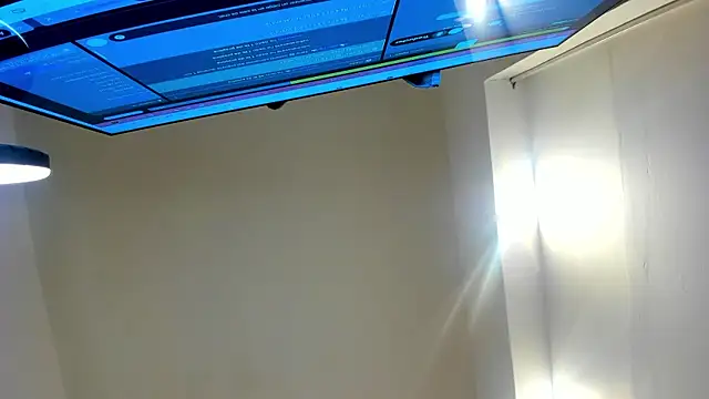 Thais_kim's cam snapshot