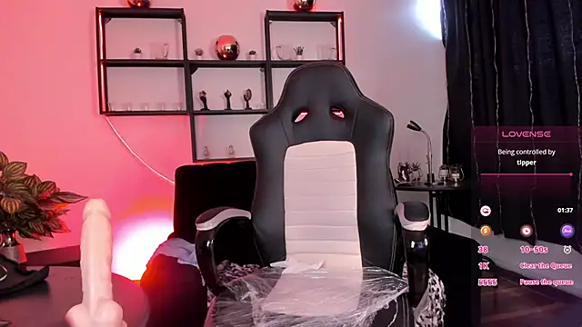 issa_soto_'s cam snapshot