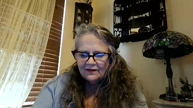 DestineeLoverGirl's cam snapshot