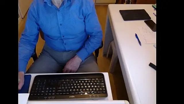 dutchpornking's cam snapshot