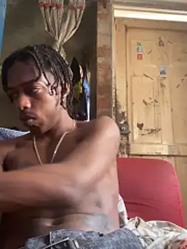 Larry-n-clouds's cam snapshot